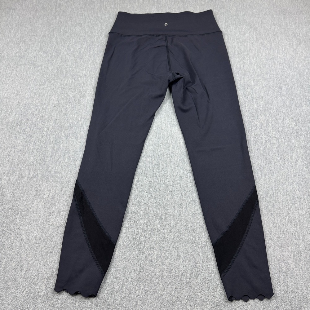 Peloton Leggings Medium Black Move Mission Scalloped Hem High Rise Yoga 25" - Picture 12 of 13